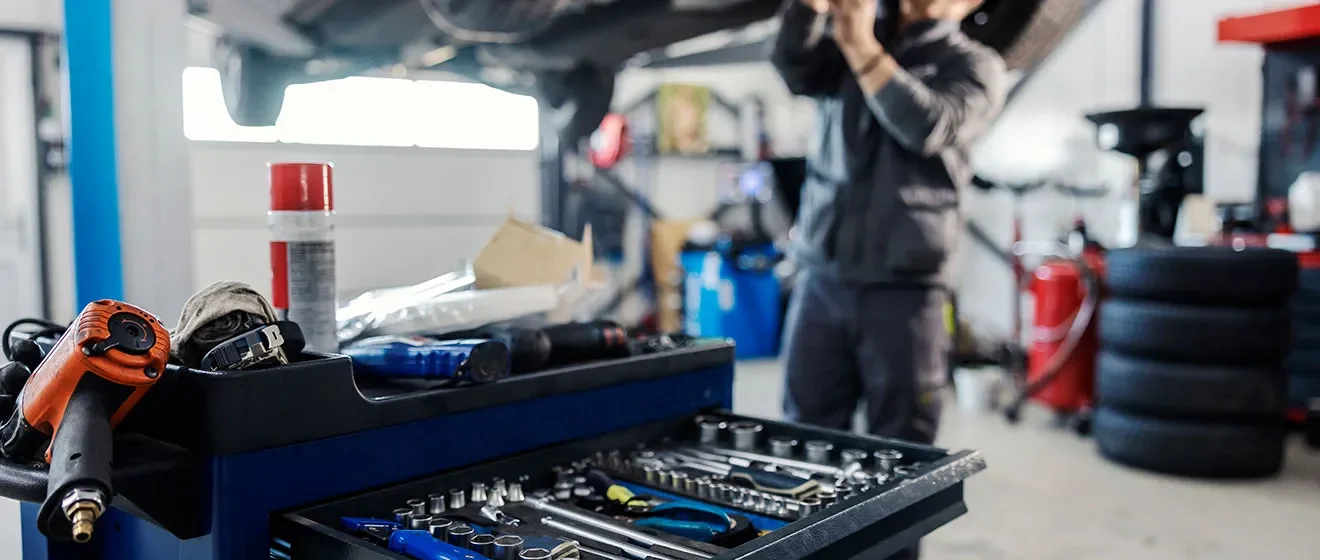 surinamcarparts.com